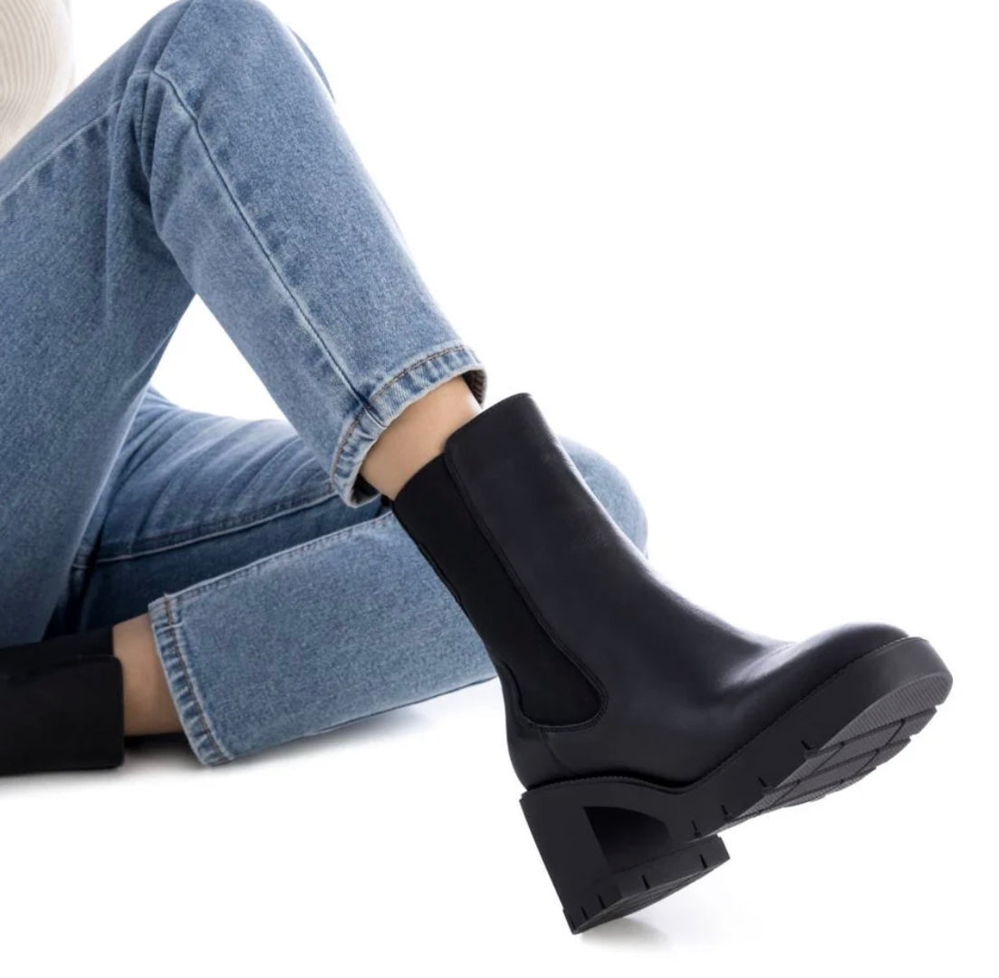 Carmela black leather ankle  boots