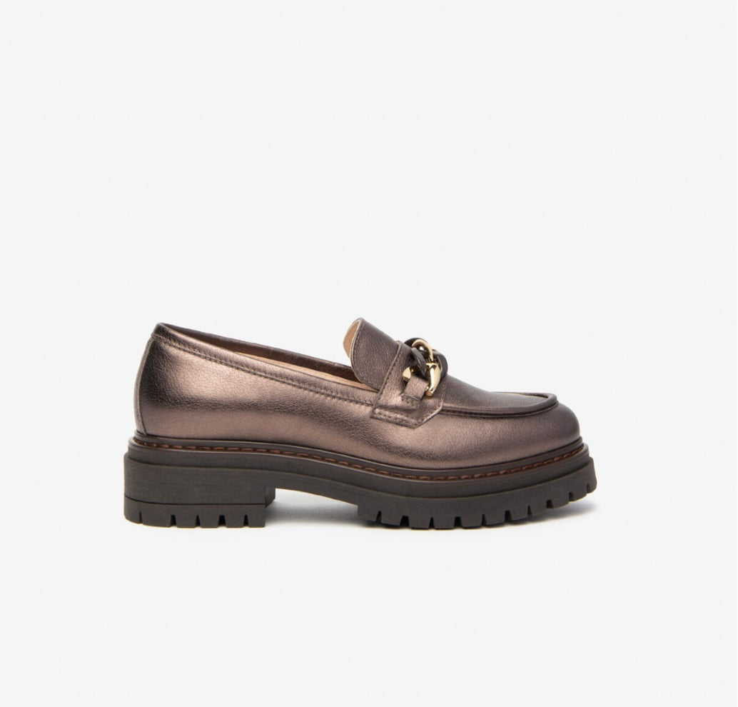 Nerogiardini bronze leather loafer