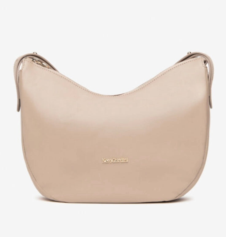 Nerogiardini nude leather handbag