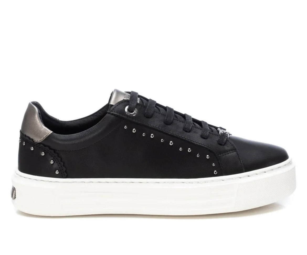 Carmela black leather sneaker