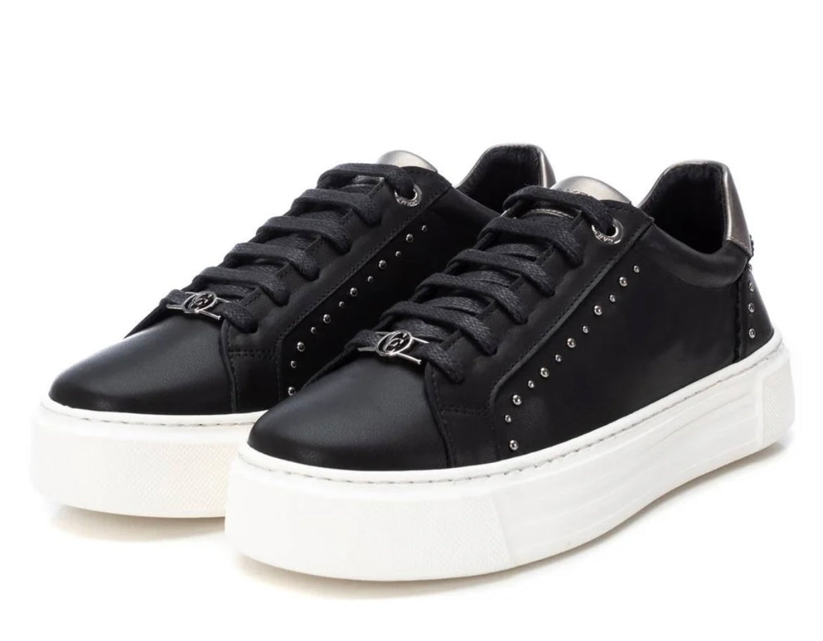 Carmela black leather sneaker