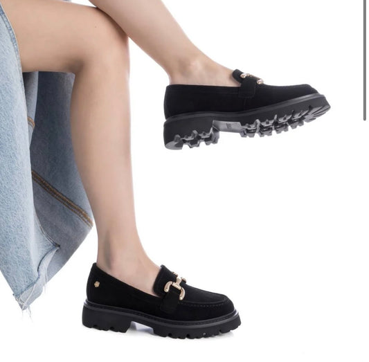 Carmela black moccasins